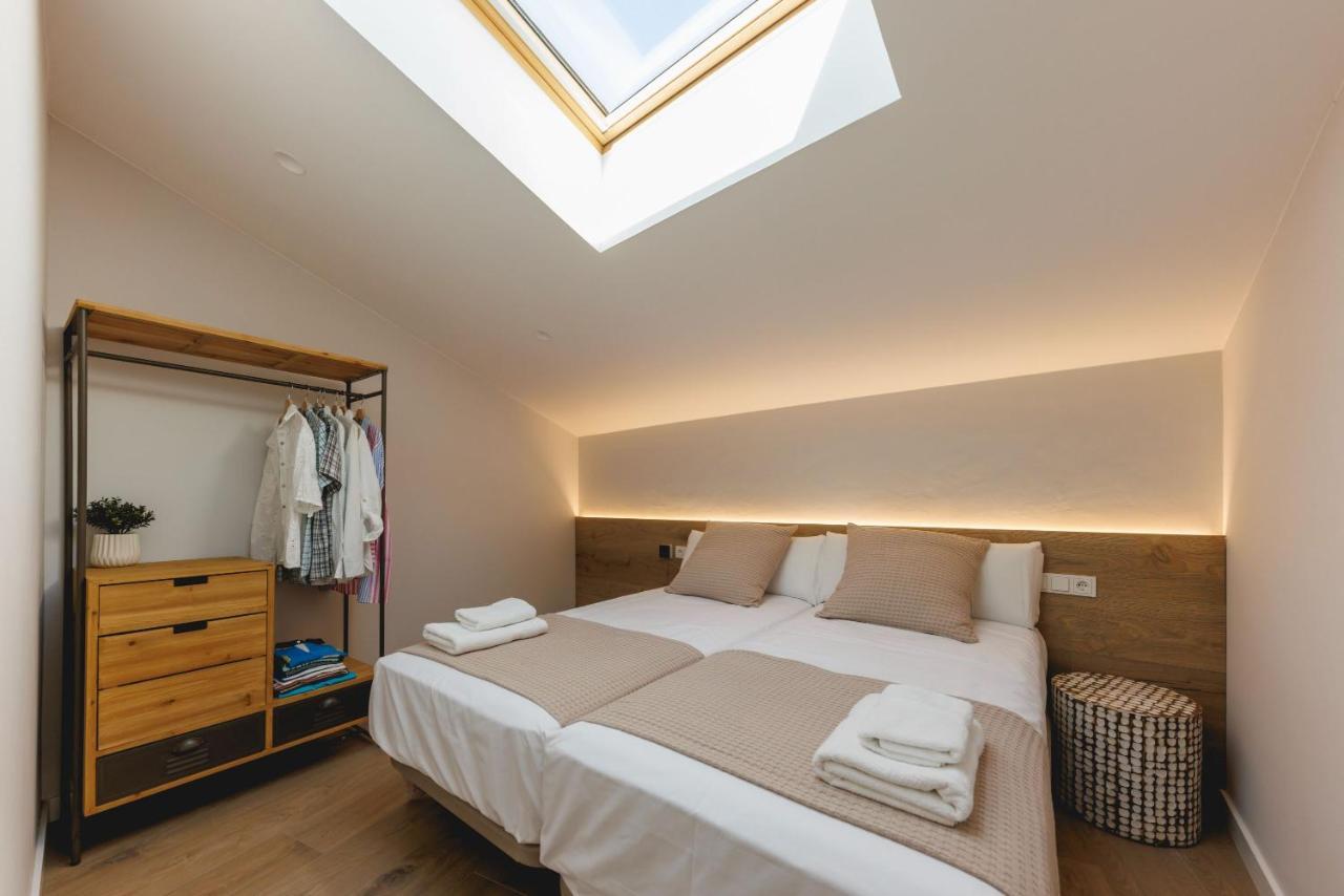 Bravissimo Cort Reial Duplex, Spacious With 3 Bedrooms Gerona Exterior foto