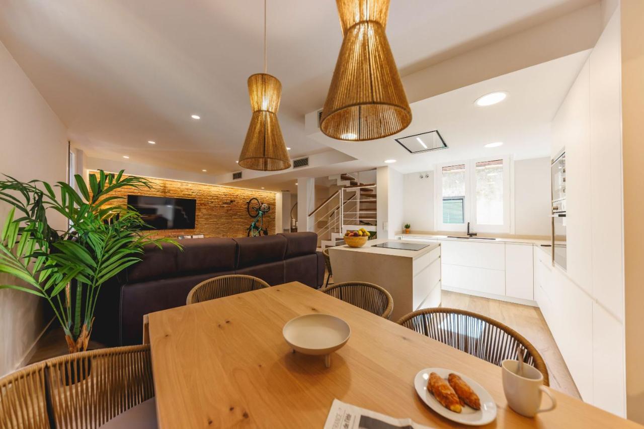 Bravissimo Cort Reial Duplex, Spacious With 3 Bedrooms Gerona Exterior foto