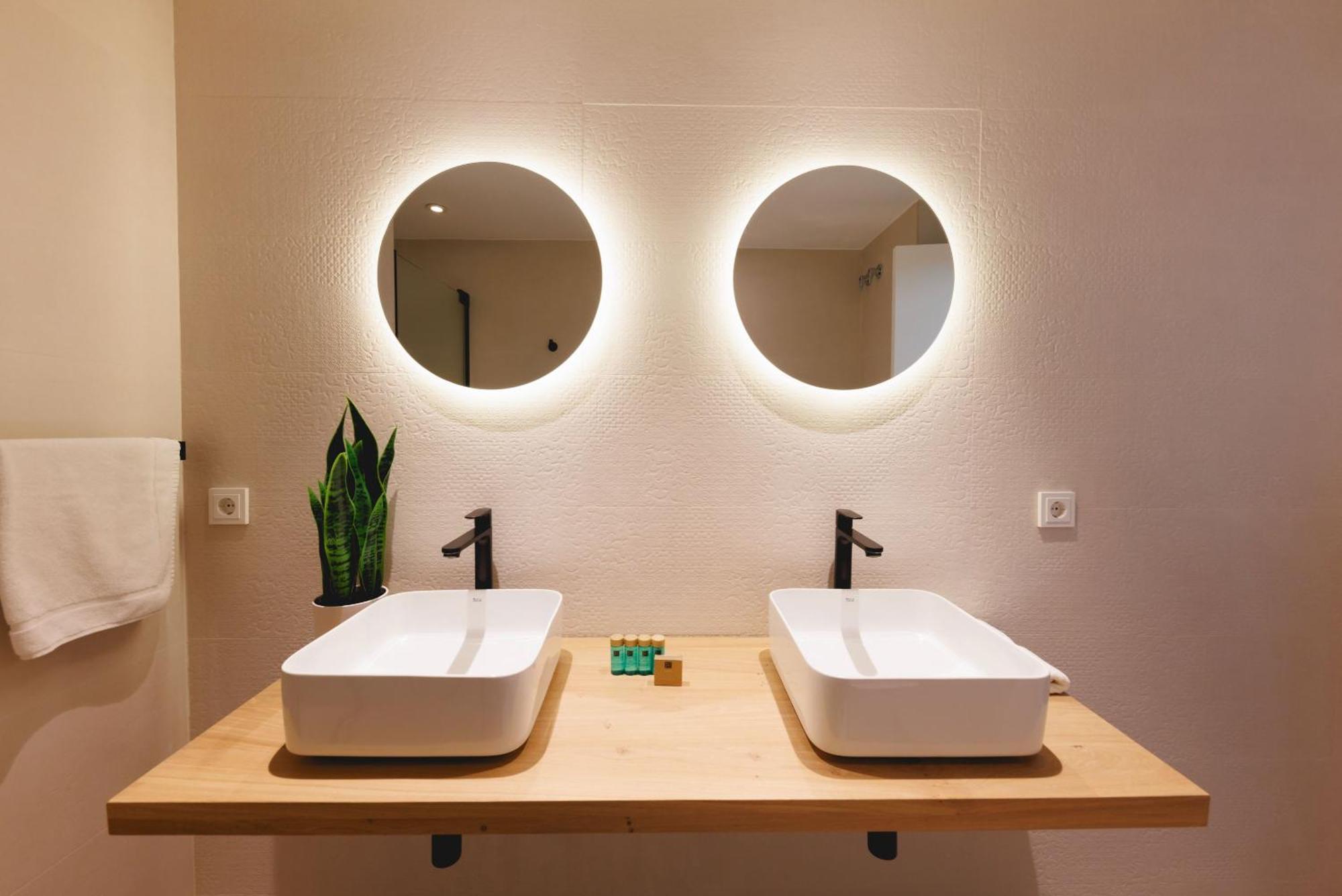 Bravissimo Cort Reial Duplex, Spacious With 3 Bedrooms Gerona Exterior foto